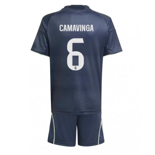 Dětský fotbalový dres Real Madrid Eduardo Camavinga #6 2025-26 Venkovní Krátký Rukáv (+ trenýrky)